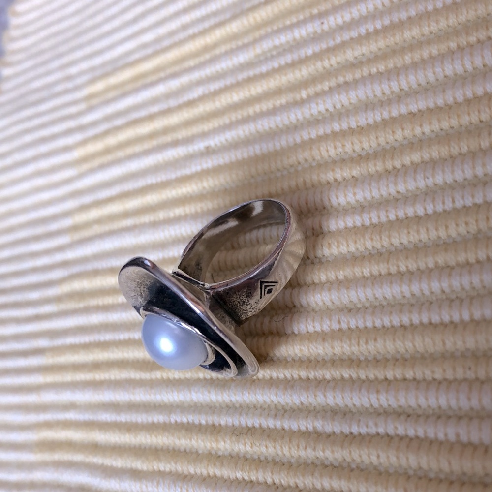Silpada Lily Pearl Sterling Silver Retired Ring! - Picture 2 of 4